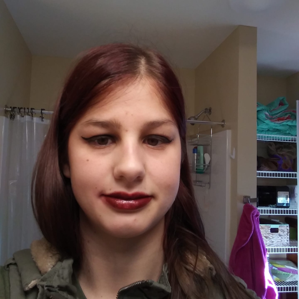 Meet your Posher, Cassandra